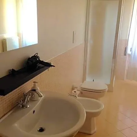 Buelli E Dintorni Aparthotel Sarnico